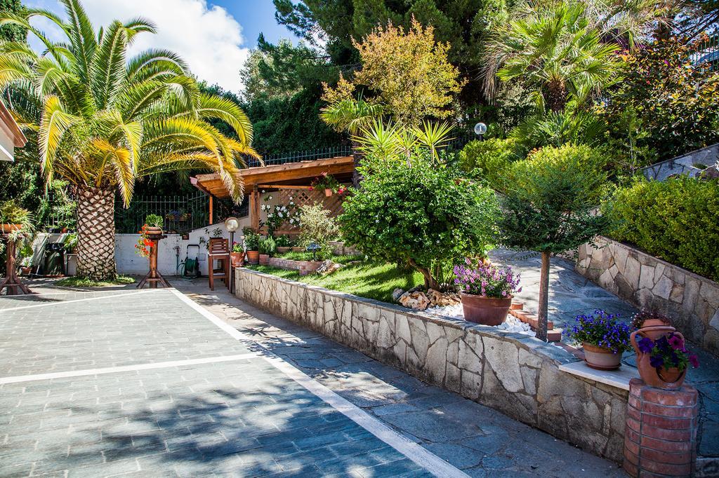 Bed And Breakfast El Dueno Palinuro Bagian luar foto