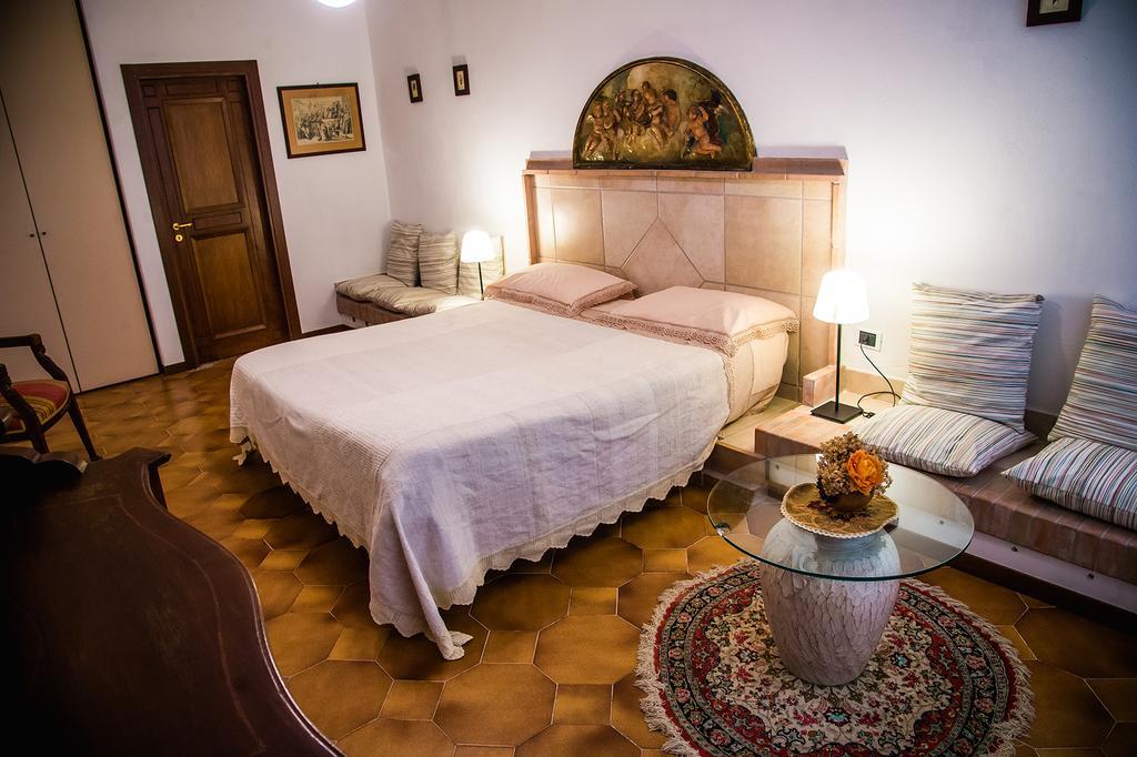 Bed And Breakfast El Dueno Palinuro Bagian luar foto